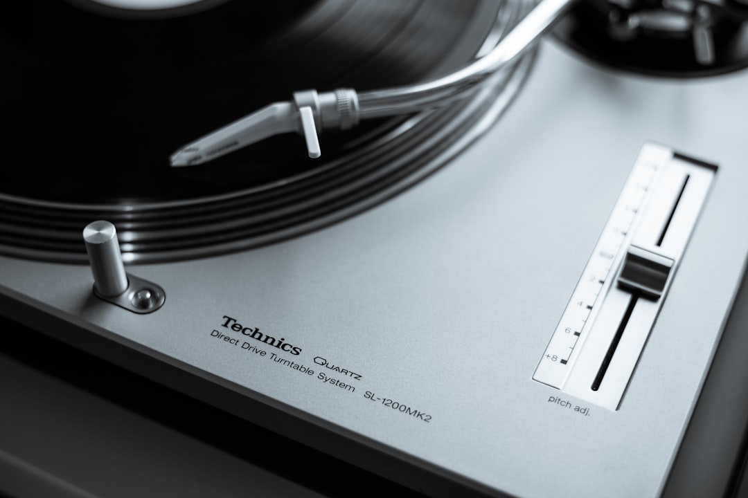 Best vintage Japanese turntables: Technics, Denon, and Pioneer compared on the used market hero image